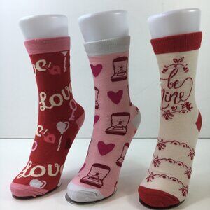 Womens Pack Of 3 Valentines Day Love-Themed Novelty Crew Socks Pink Red Cream